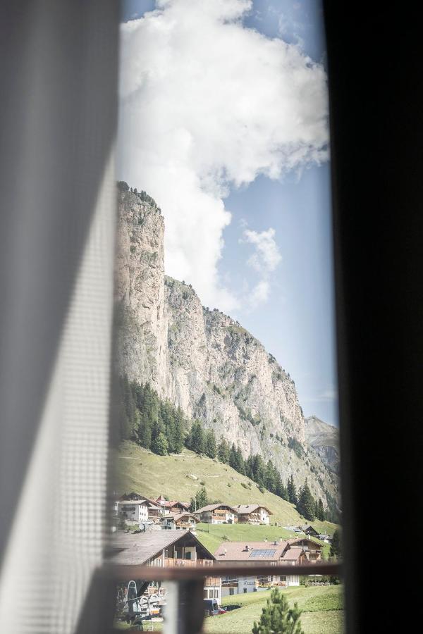 Hotel Acadia - Adults Mountain Home เซลวาดีวัลการ์เดนา ภายนอก รูปภาพ