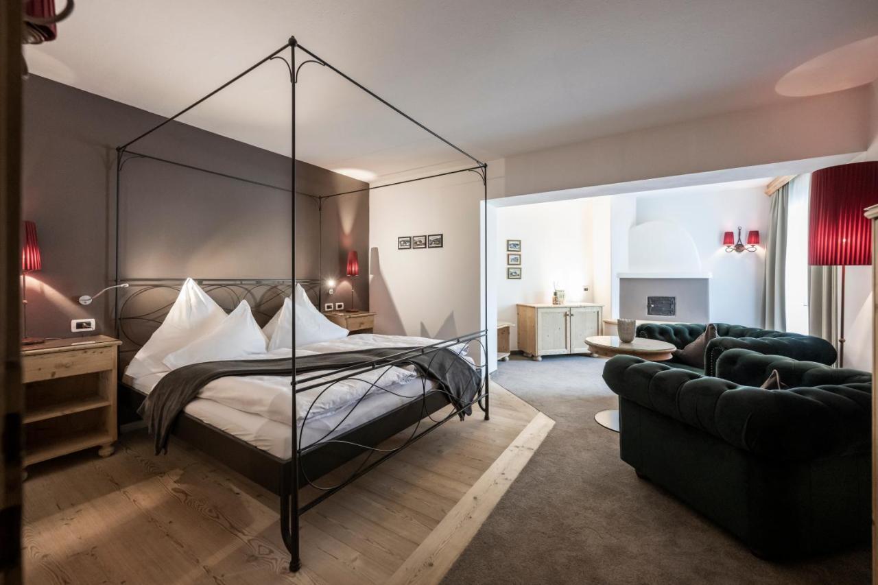 Hotel Acadia - Adults Mountain Home เซลวาดีวัลการ์เดนา ภายนอก รูปภาพ