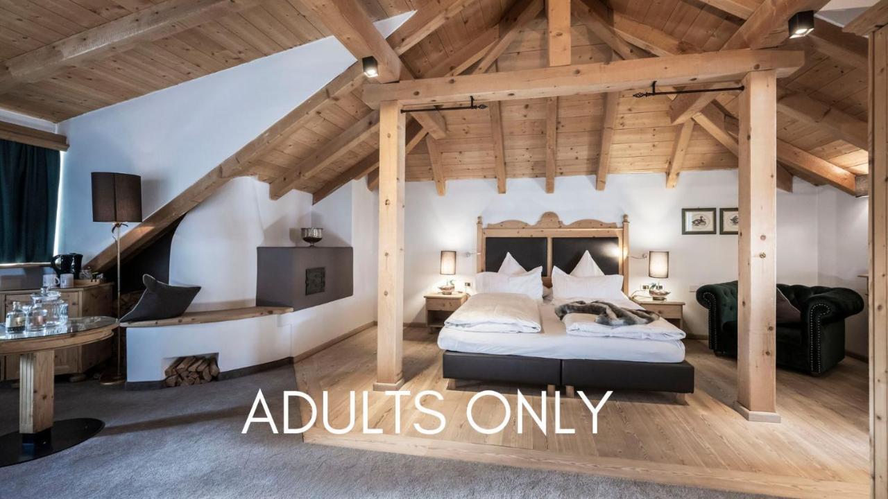 Hotel Acadia - Adults Mountain Home เซลวาดีวัลการ์เดนา ภายนอก รูปภาพ