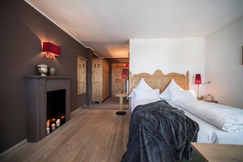 Hotel Acadia - Adults Mountain Home เซลวาดีวัลการ์เดนา ภายนอก รูปภาพ